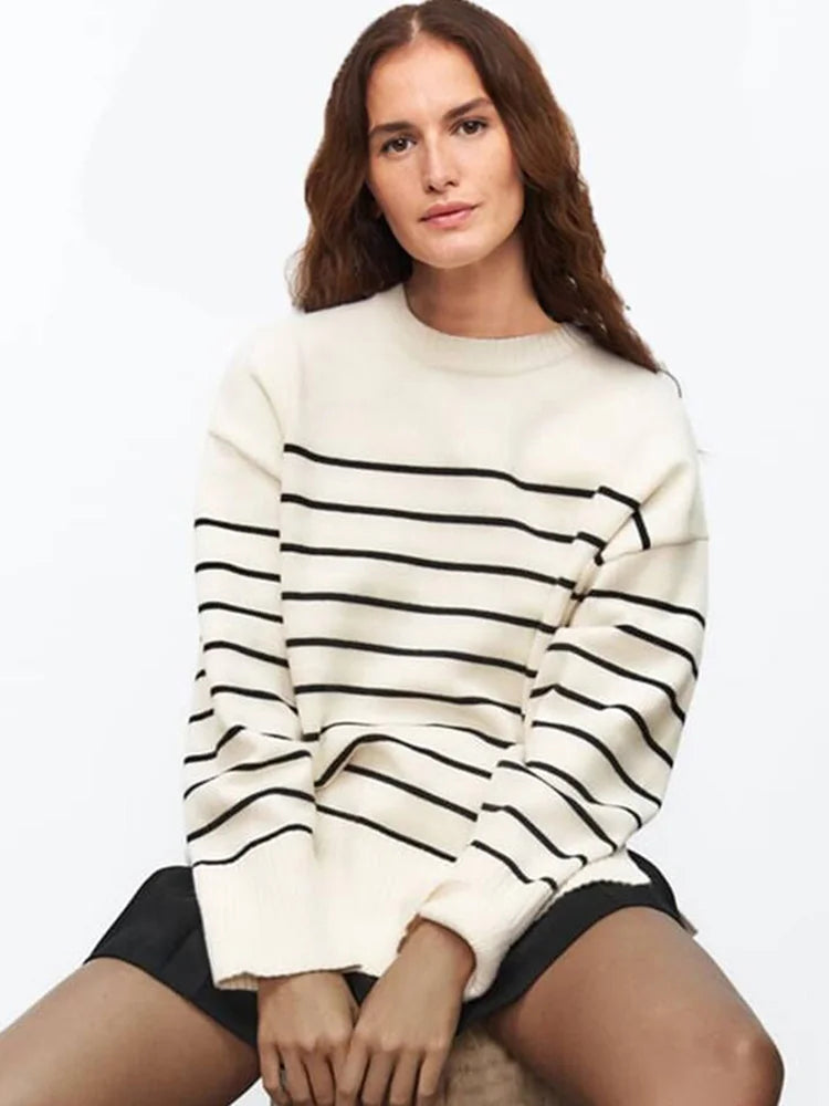 Modelo Striped Sweater